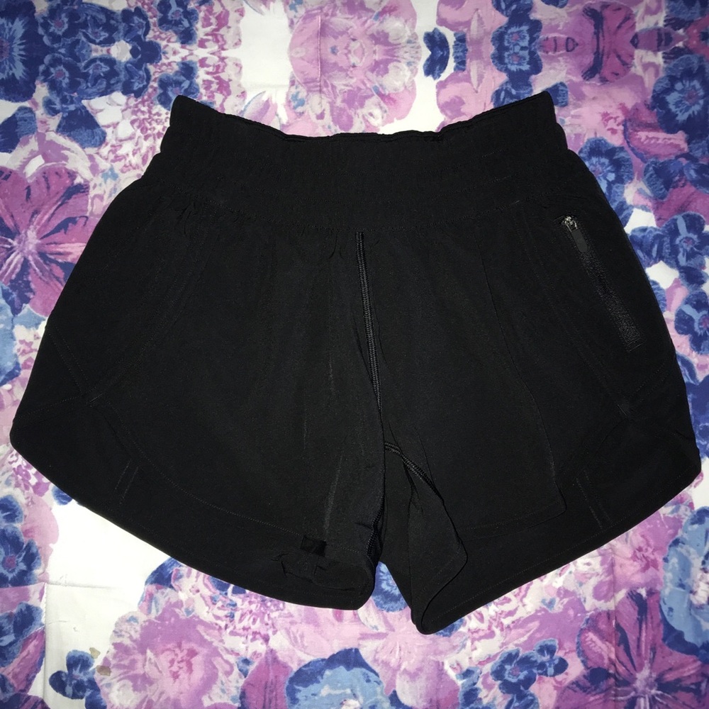 Lululemon tracker short 4”